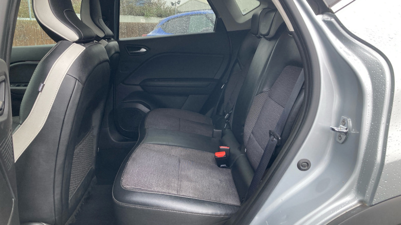 Renault Captur 1.6 E-TECH Hybrid 145 S Edition 5dr Auto Hybrid Hatchback